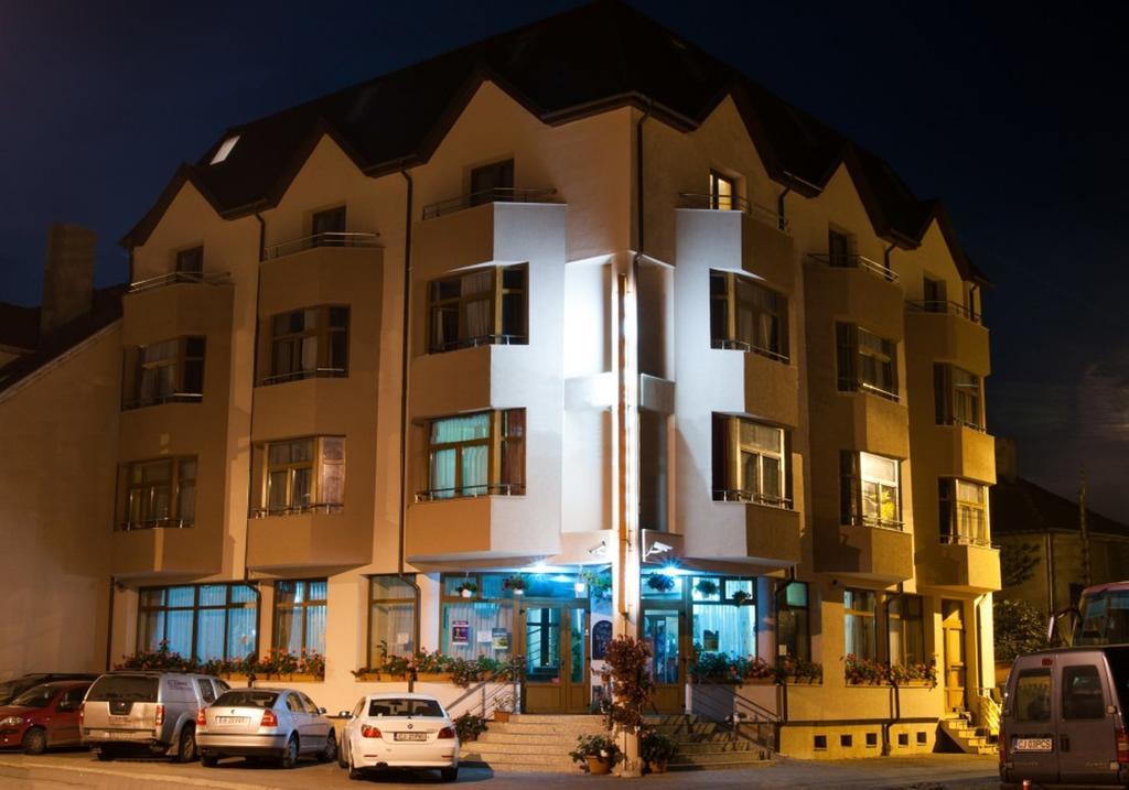 Hotel Cristal Cluj-Napoca Esterno foto