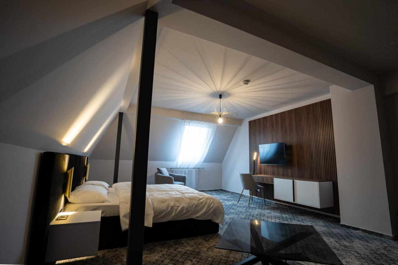 Hotel Cristal Cluj-Napoca Esterno foto